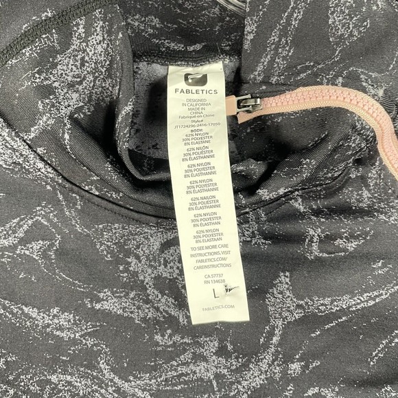 Fabletics Size Large Black Amelie Seamless Mock Neck Zipper Thumbhole EUC - Picture 3 of 6